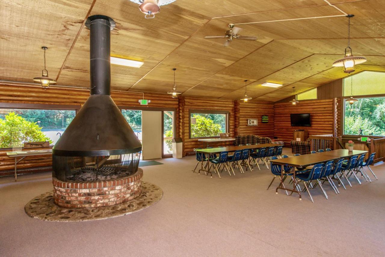 Chehalis Camping Resort Cottage 1 Onalaska Kültér fotó